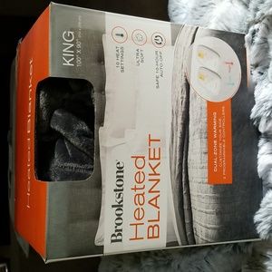 Brookstone heated blanket NIB